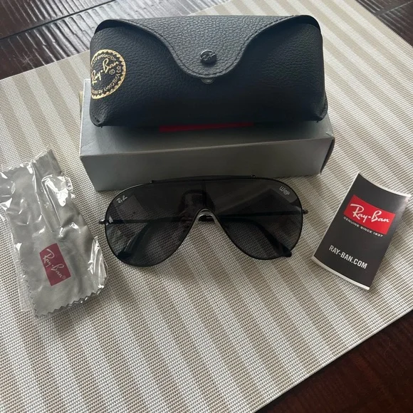 Ray-Ban | Accessories | Ray Ban Sunglasses Can Fit For Man  display picture 3